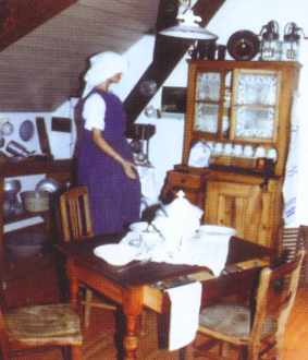 Museum_moebel Kaiserstühler Kirschentracht